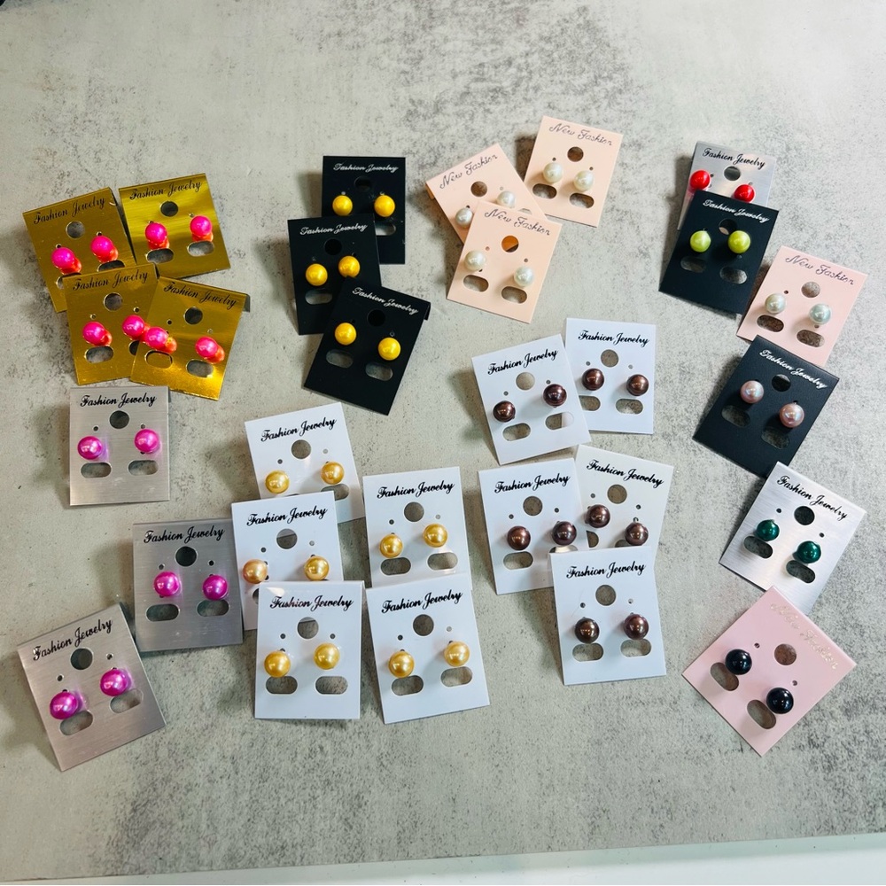 Deadstock Genuine Pearl Earrings BIN